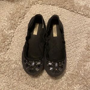 Vera Wang gray flats. Size 6.5.